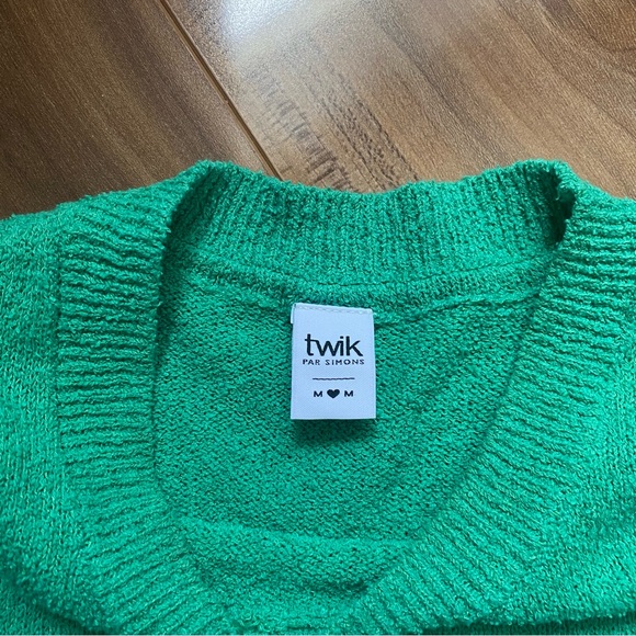 SIMONS GREEN TANK TOP - Picture 2 of 3